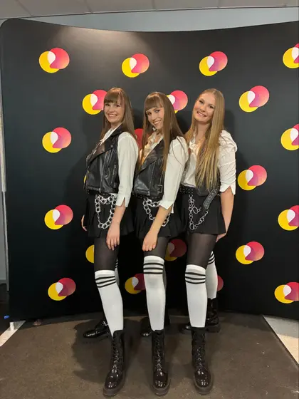 Osalemine telesaates „Laul vs Tants“, lisaks külaskäik saatesse „Õhtu“. — foto 3/6