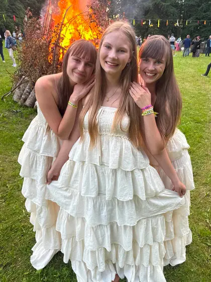 Esinemine Tabivere jaanitulel. — foto 1/2